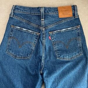 Levi's Ribcage Straight Ankle Jeans